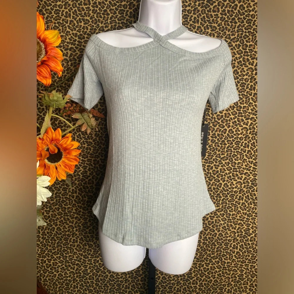 🌴3/$30🌴DOE & RAE Blue Cross Neck Cold Shoulder Top NWT